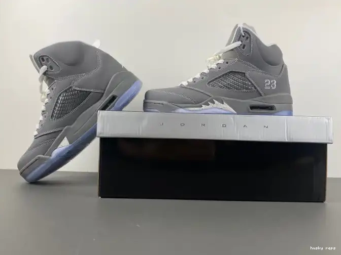 Cheap Husky 5 136027-005 Wolf Grey Jordan Retro Air 0522